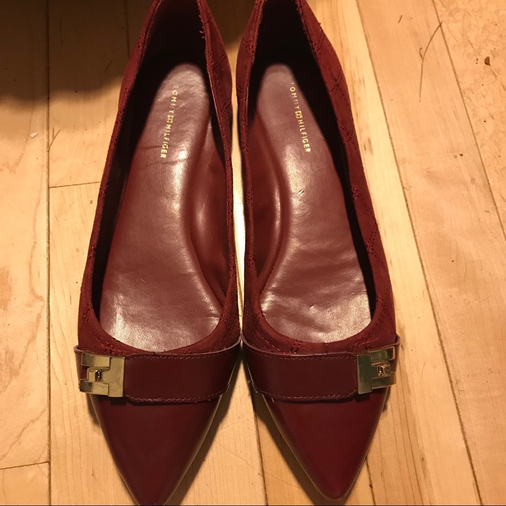 Tommy Hilfiger burgundy flats
